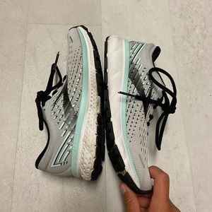 Brooks Ghost 13